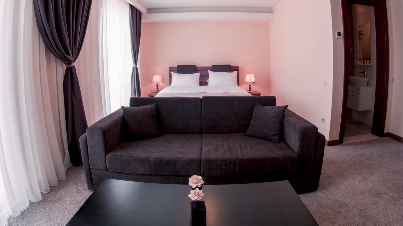 פרישטינה Semitronix Hotel Prishtina מראה חיצוני תמונה